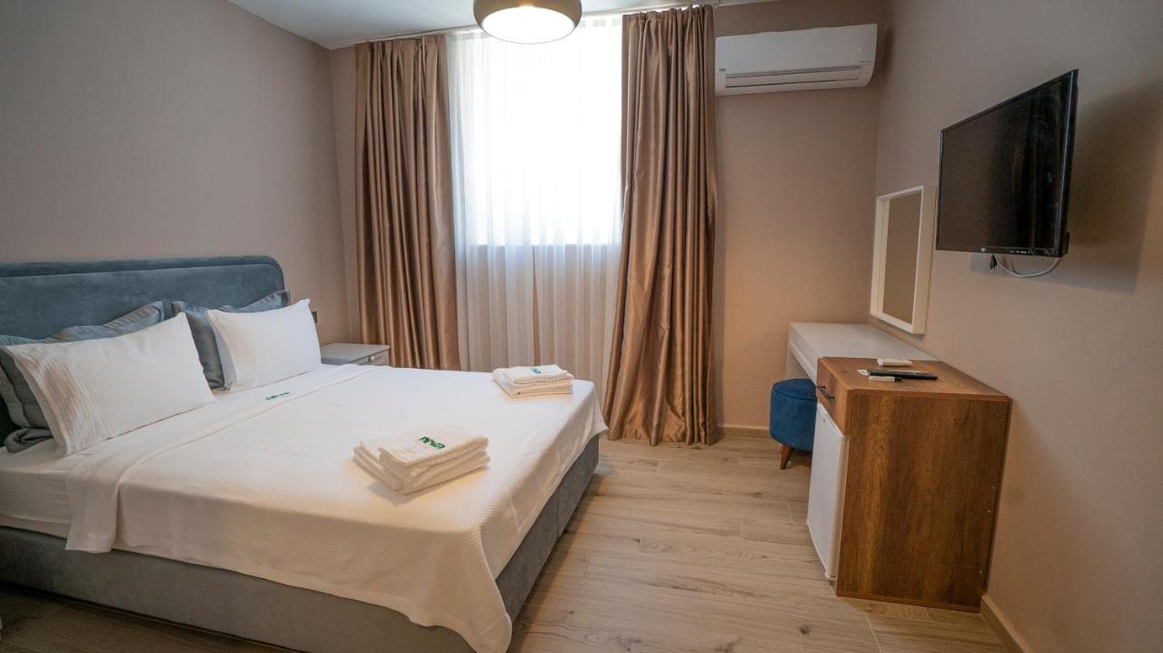 Neva Hotel アラカティ エクステリア 写真