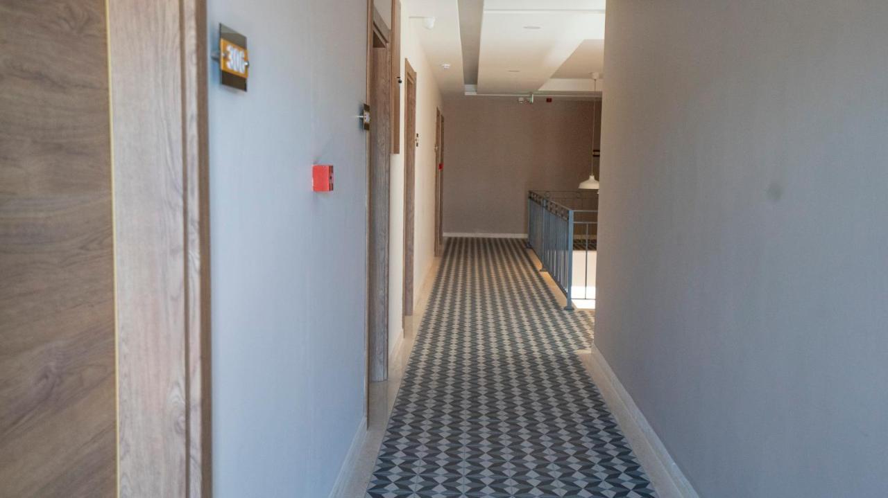 Neva Hotel アラカティ エクステリア 写真